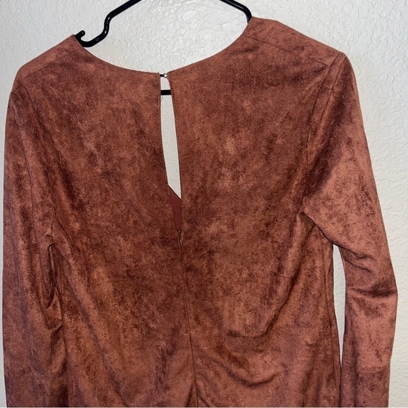 ASTR the Label Faux Suede Shift Mini Dress With Slit Sleeves Size Small - Picture 3 of 9